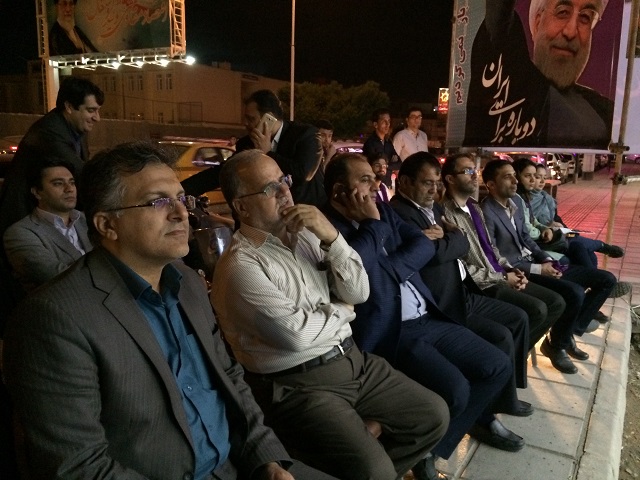 یزدفردا - محمد حسین تقوایی زحمتکش - گزارش تصویری گشایش ستاد انتخاباتی روحانی جوانان حزب اتحاد ملت منطقه یزد یزدفردا - محمد حسین تقوایی زحمتکش - گزارش تصویری گشایش ستاد انتخاباتی روحانی جوانان حزب اتحاد ملت منطقه یزد
