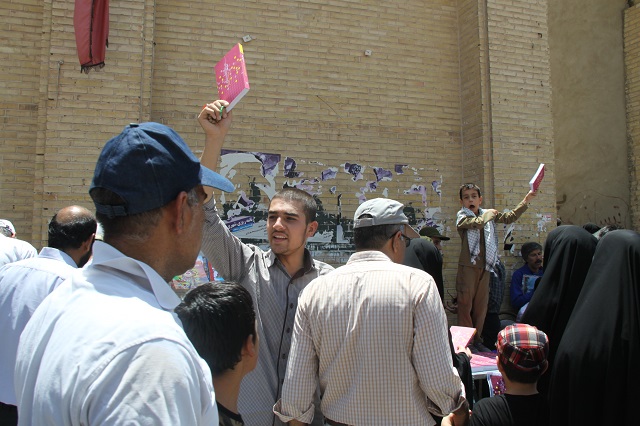 محمد حسین تقوایی زحمتکش : یزدفردا : گزارش تصویری اختصاصی: حواشی راهپیمای روز جهانی قدس در یزد