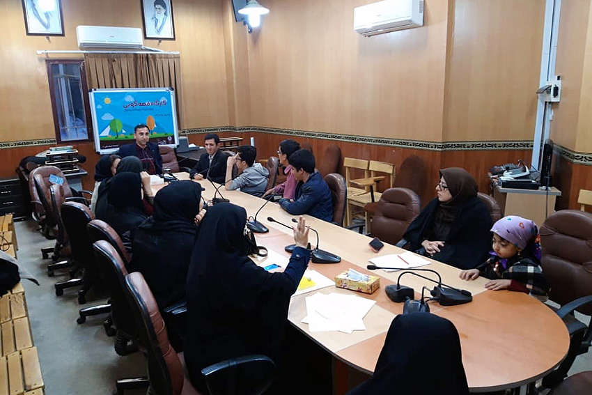 اولین دوره آموزشی قصه‌گویی ویژه کم‌بینایان و نابینایان در یزد برگزار شد 