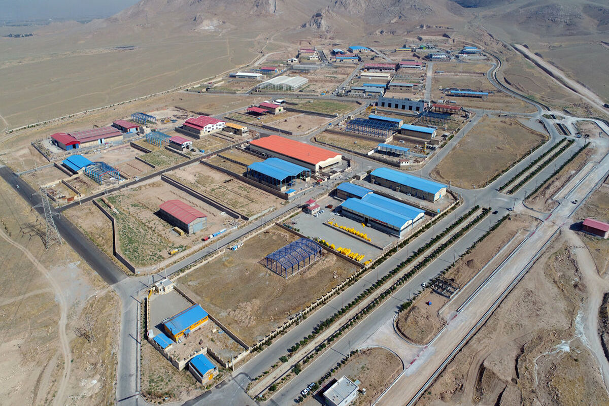 رشد ۱۴۸ درصدی فروش چادرملو در مرداد ماه ۱۴۰۴