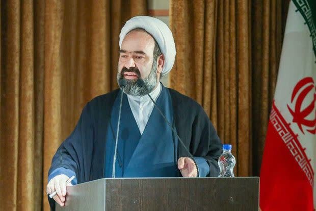 رویدادهای فرهنگی را متناسب با نیاز جامعه و جوانان برگزار می‌کنیم