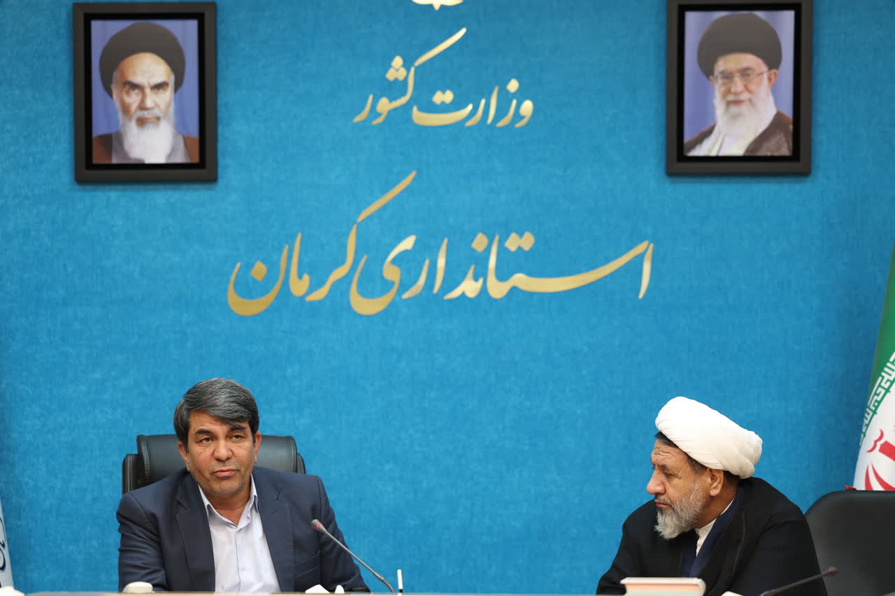 فضای مجازی را تهدید ندانیم/ لزوم حفظ شان کرمان در فضای مجازی فضای مجازی را تهدید ندانیم/ لزوم حفظ شان کرمان در فضای مجازی