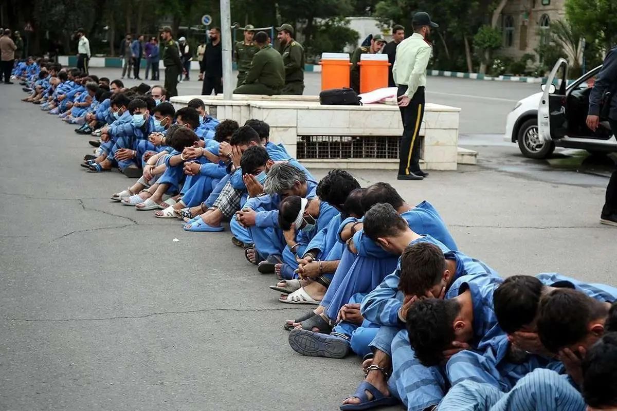 دستگیری ۵۰۰ خرده فروش با بیش از ۱۰۰ کیلو انوع موادمخدر در یزد دستگیری ۵۰۰ خرده فروش با بیش از ۱۰۰ کیلو انوع موادمخدر در یزد