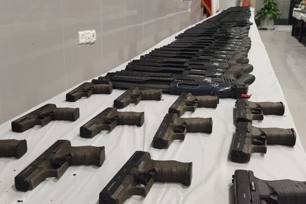 کشف کارگاه غیرمجاز ساخت سلاح در تفت/ بازداشت سه متهم اصلی کشف کارگاه غیرمجاز ساخت سلاح در تفت/ بازداشت سه متهم اصلی