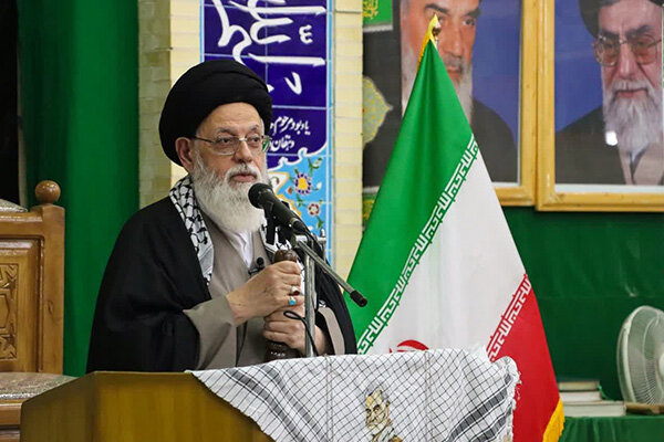 امام‌جمعه بخش مرکزی یزد: نتایج سفر رئیس دستگاه قضا برای مردم روشن شود