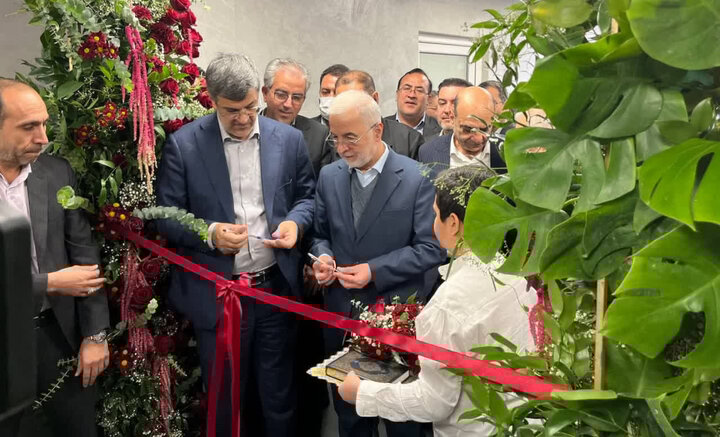 وزیر کشور: باید فرش قرمز برای سرمایهگذاران پهن کنیم وزیر کشور: باید فرش قرمز برای سرمایهگذاران پهن کنیم