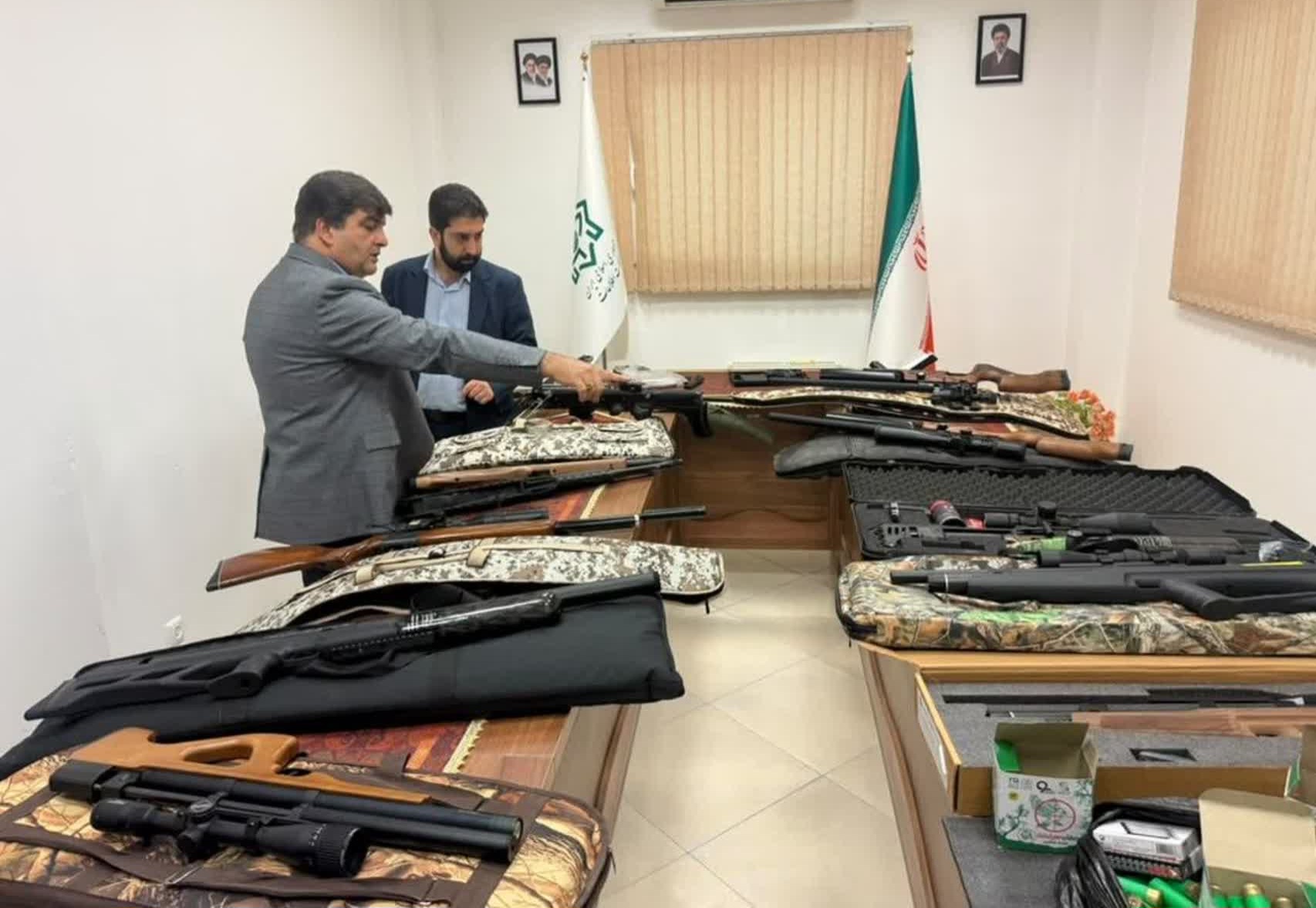 کشف مواد منفجره، سلاح و مهمات جنگی در اردکان؛ دو نفر دستگیر شدند