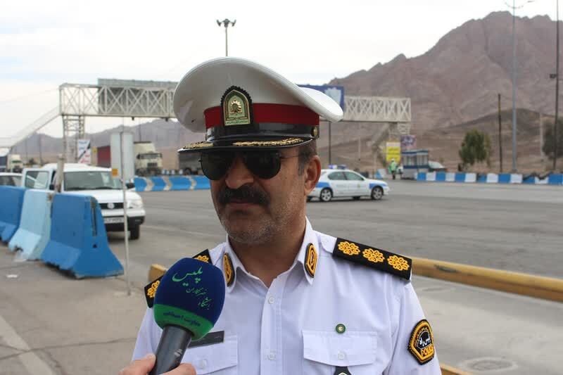 ممنوعیت تردد کامیون در محور یزد - تفت در روز اربعین ممنوعیت تردد کامیون در محور یزد - تفت در روز اربعین