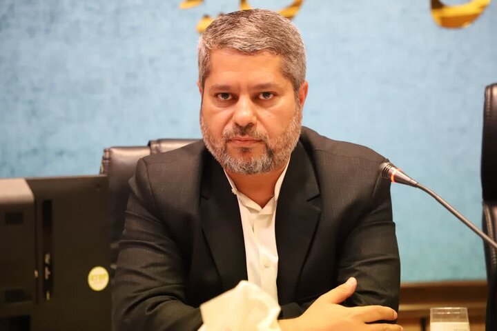 تکریم دانشجو در کنار التزام به قانون معنا پیدا میکند تکریم دانشجو در کنار التزام به قانون معنا پیدا میکند