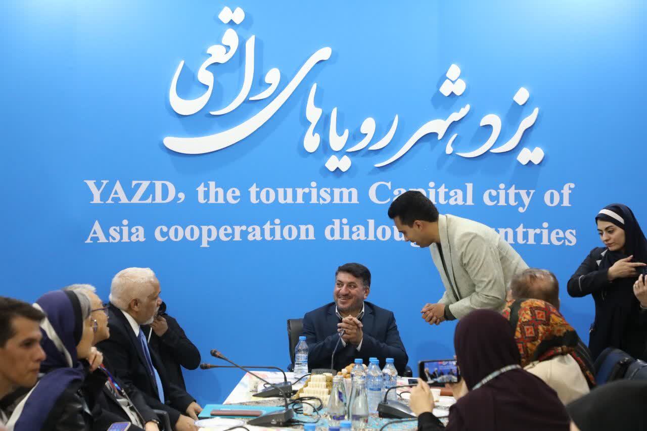 حضور پُر رنگ یزد در هفدهمین نمایشگاه گردشگری تهران