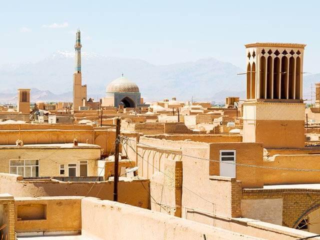 یزد گرم می شود