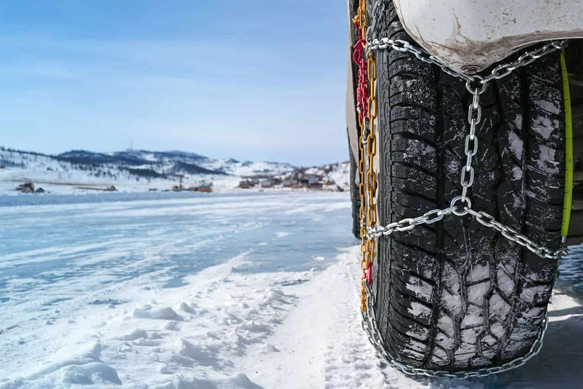 ممنوعیت هرگونه تردد در محور‌های برون شهری استان یزد بدون زنجیر چرخ