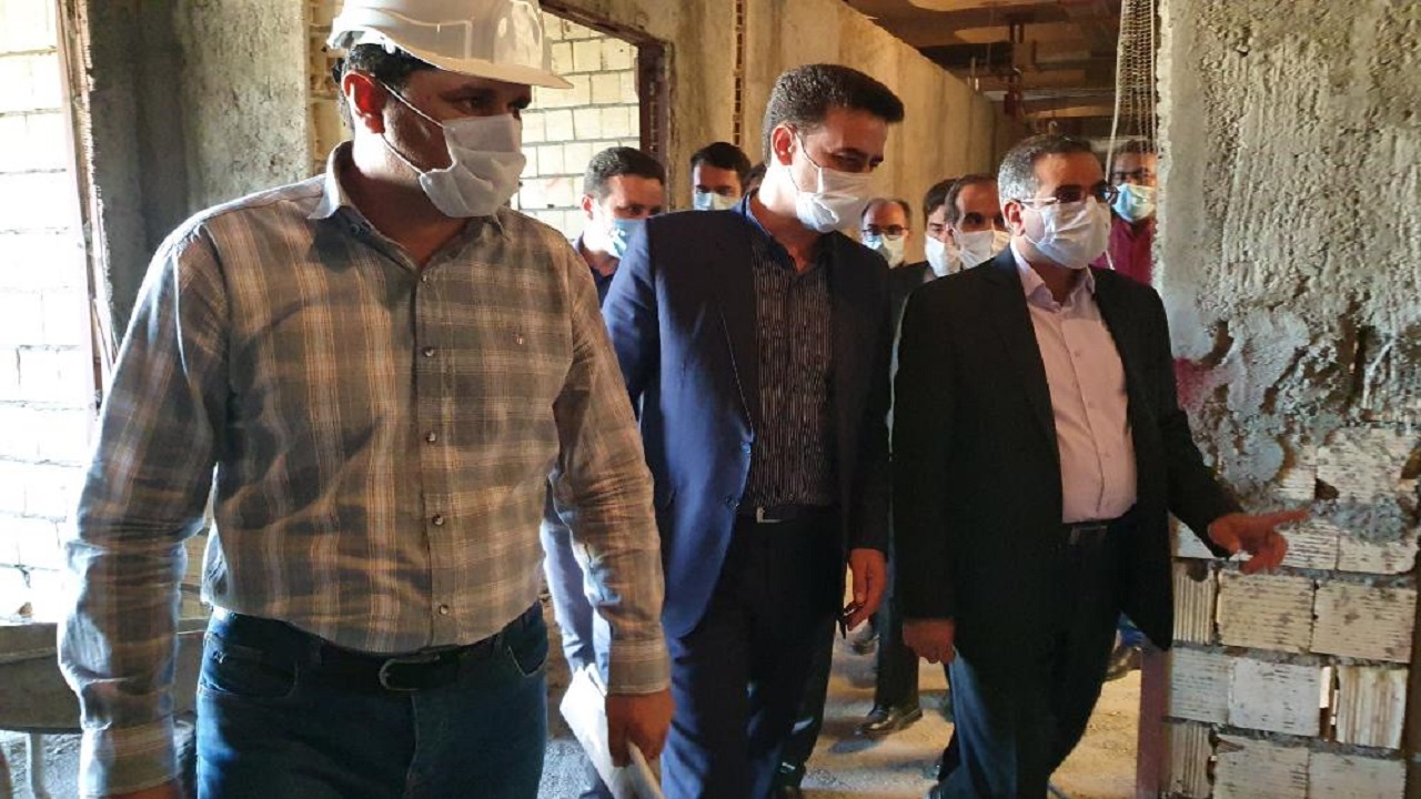 پیمانکار بیمارستان بافق ملزم به اتمام کار تا پایان سال شد