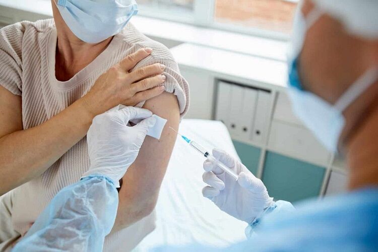 واکسن بهترین و کم هزینه‌ترین راه برای پیشگیری از ابتلا به کروناست