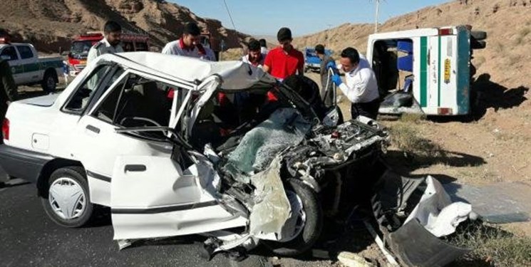 یک کشته و 5 مصدوم در حادثه برخورد پراید با تریلی در محور کرمان- رفسنجان
