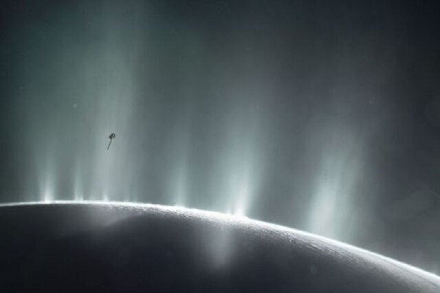 جیمز وب یک آب‌فشان عظیم در منظومه شمسی کشف کرد