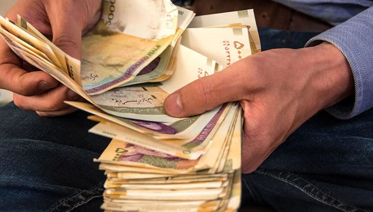 رقم عیدی کارگران و کارمندان اعلام شد/ اعلام زمان پرداخت