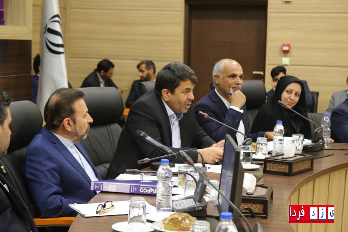 تصاویر:نشست دکتر واعظی رئیس دفتر رئیس جمهور با فعالان اقتصادی استان یزد امروز