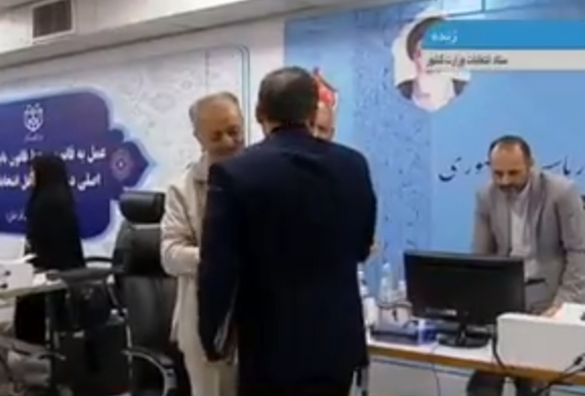فیلم| دیدار و روبوسی اسماعیلی و زریبافان در ستاد انتخابات کشور