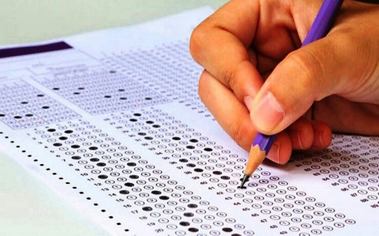 آزمون استخدامی چادرملو برگزار شد