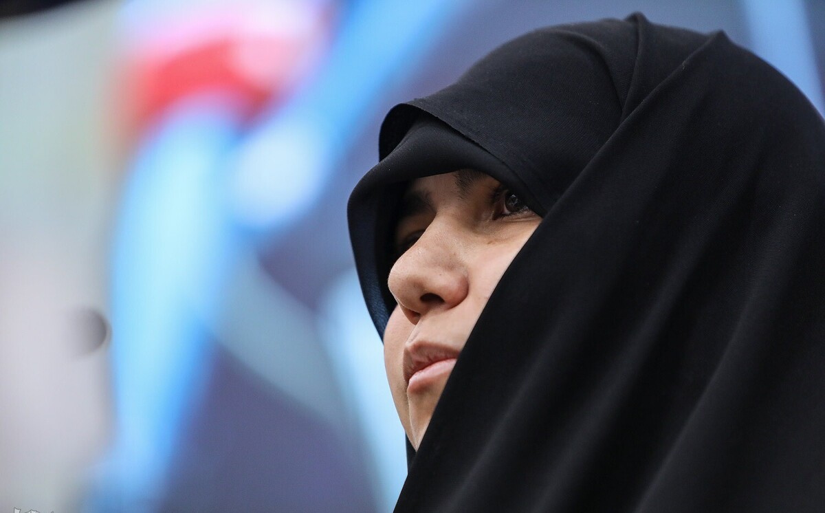 فیلم| دختر شهید رئیسی:‌ دست رئیس‌جمهورها خیلی باز است