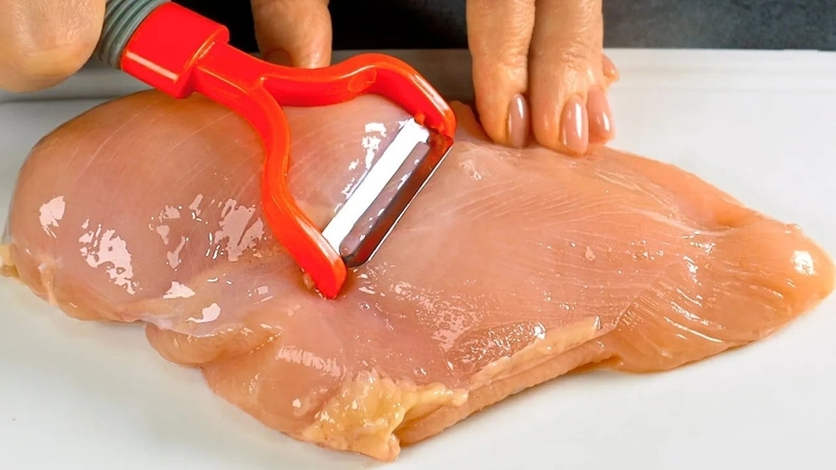 فیلم| غذای متفاوت فرانسوی با ۲ فیله مرغ و ۴ سیب‌زمینی