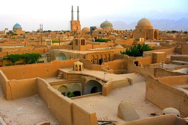 صرف جهانی شدن مشکلی از بافت تاریخی یزد حل نمی‌کند