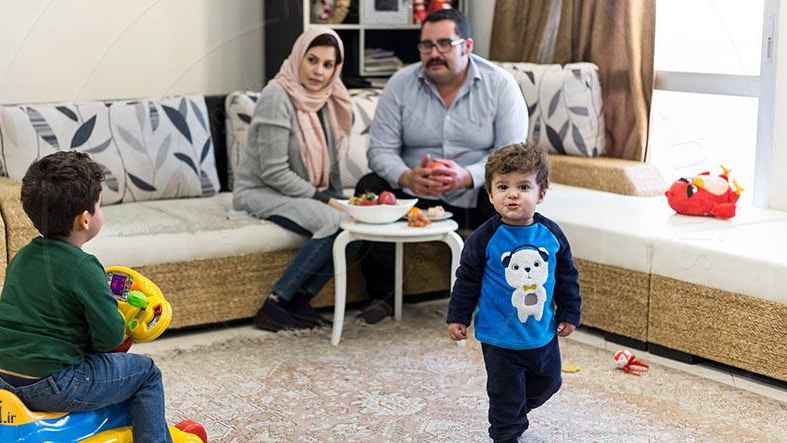 اشتباه کودک را برای همسرتان در حضور کودک بازگو نکنید