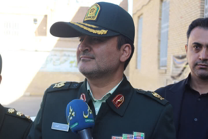 دستگیری قاچاقچی با ۲۳ هزار قوطی نوشیدنی خارجی در یزد دستگیری قاچاقچی با ۲۳ هزار قوطی نوشیدنی خارجی در یزد