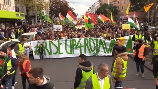 تظاهرات مردم پاریس و برلین علیه عملیات ترکیه در شمال سوریه