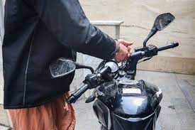 سارقان موتورسیکلت در دام پلیس یزد