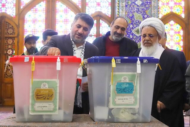امام جمعه یزد: حضور در انتخابات تعیین کننده سرنوشت خودمان است