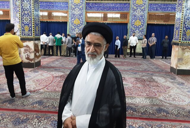 مسئول دفتر شورای نگهبان در یزد: عوامل برگزاری انتخابات مجاز به نوشتن رای برای دیگران نیستند
