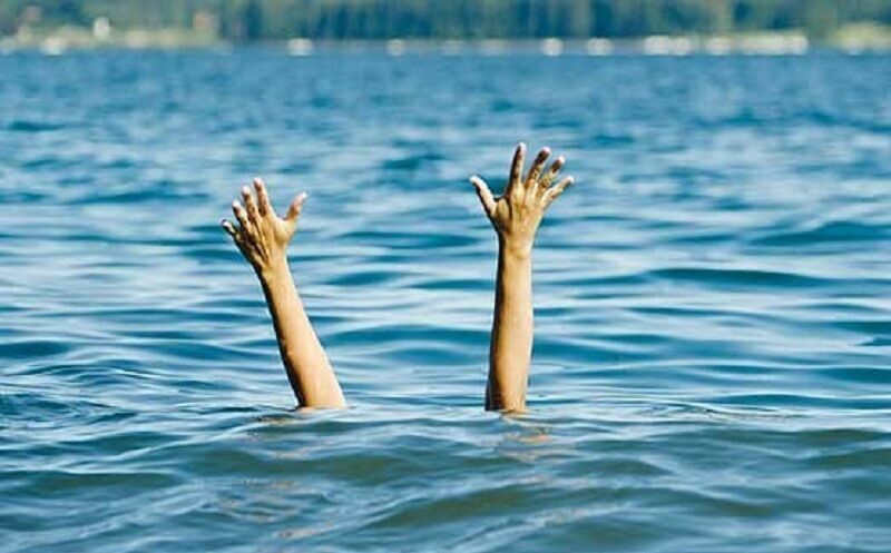 غرق شدن جوان ۲۱ ساله‌ مهریزی در استخر