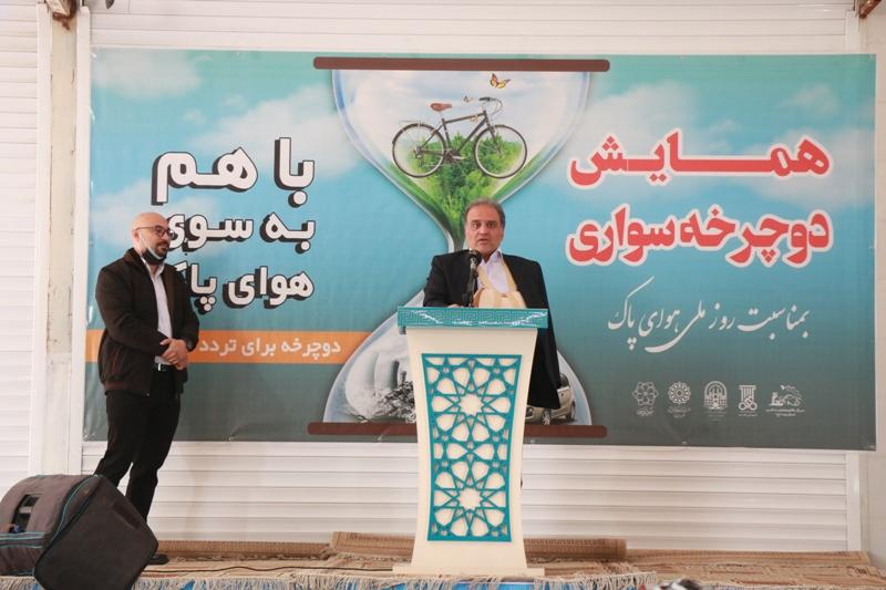 شهردار یزد بر استفاده مؤثر شهروندان از دوچرخه برای تردد شهری تاکید کرد