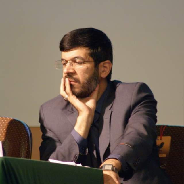 دکتر محمد رضا بابایی از ادامه رقابت در اتخابات مجلس یازدهم  انصراف داد