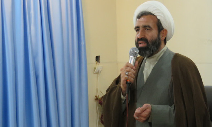 نماینده ولی‌فقیه در سپاه یزد: هدف نشریه فرانسوی، انحراف افکار جهانیان بود