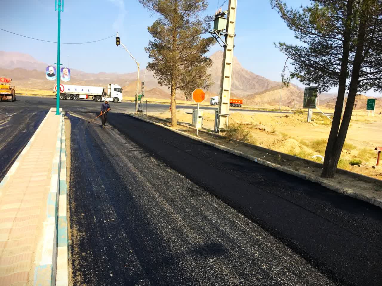 آغاز مجدد اجرای طرح نهضت آسفالت در معابرشهرتاریخی خرانق