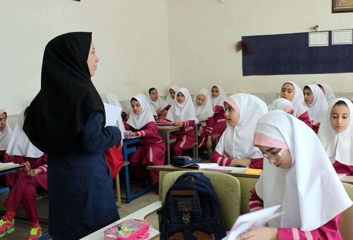 فعالیت عادی مدارس، دانشگاه‌ها و ادارات یزد در روز ۳۰ آذر