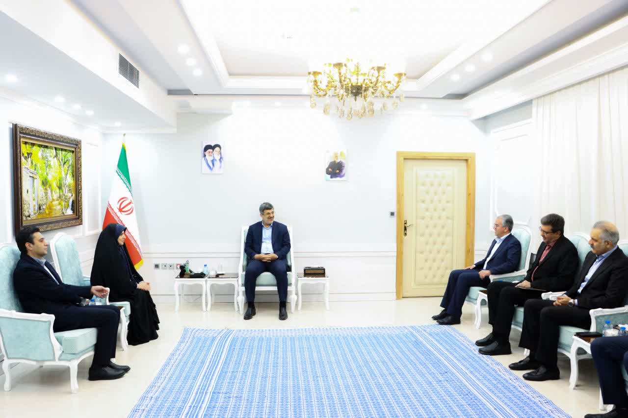 معرفی یزد به عنوان یکی از قطبهای گردشگری کشور از مهمترین اهداف استان است معرفی یزد به عنوان یکی از قطبهای گردشگری کشور از مهمترین اهداف استان است