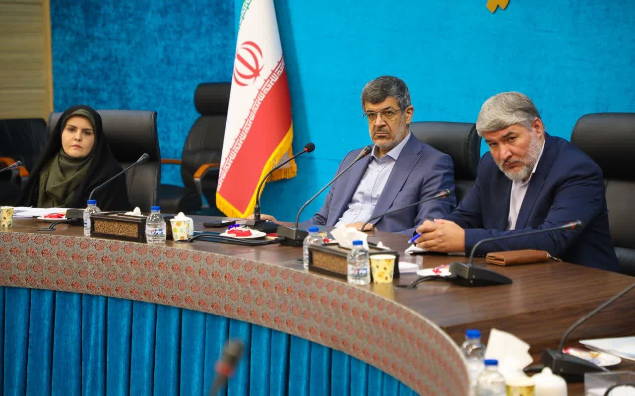 پیگیری «جابجایی مخازن سوخت از شهر یزد» به عنوان یکی از چالش‌های پدافندی استان/ رصد مسائل پدافندی مراکز حیاتی شهرستان‌ها در دستور کار فرمانداران