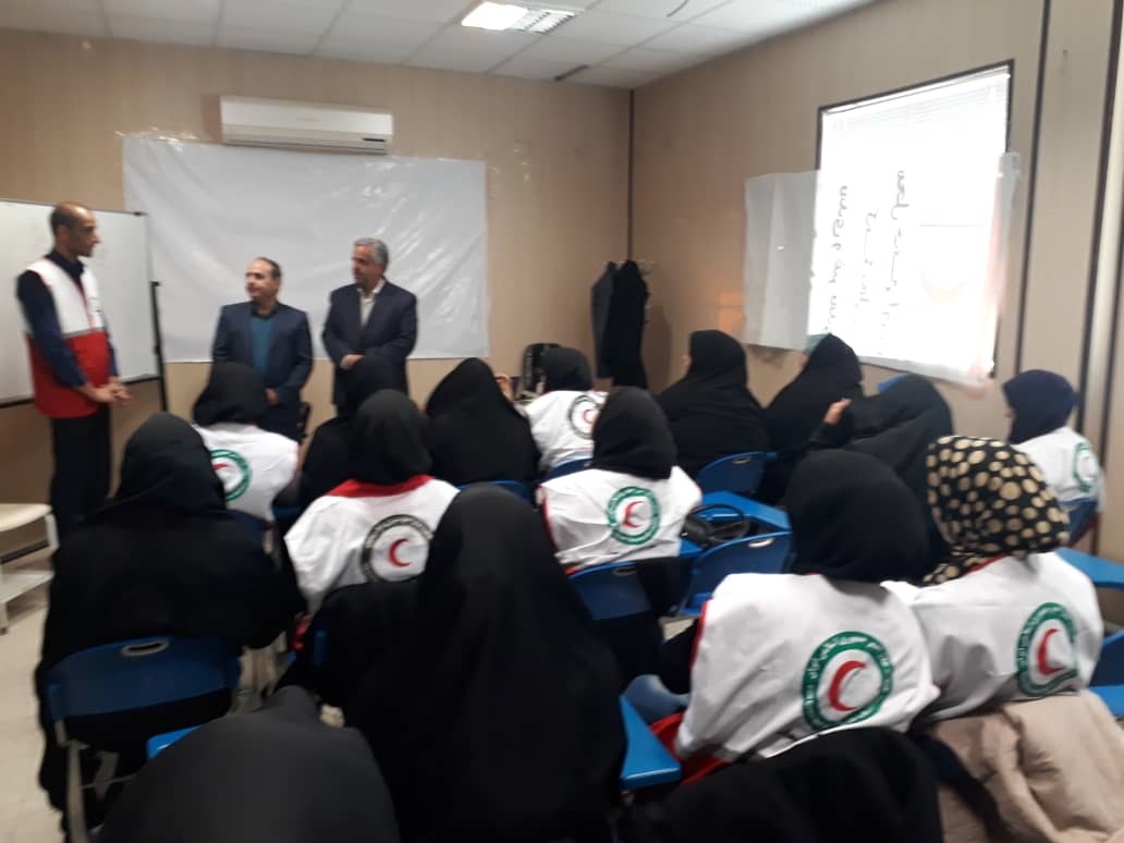 برگزاری دوره تخصصی پایه جستجوونجات در حوادث شهری(آوار) در جمعیت هلال احمر میبد 