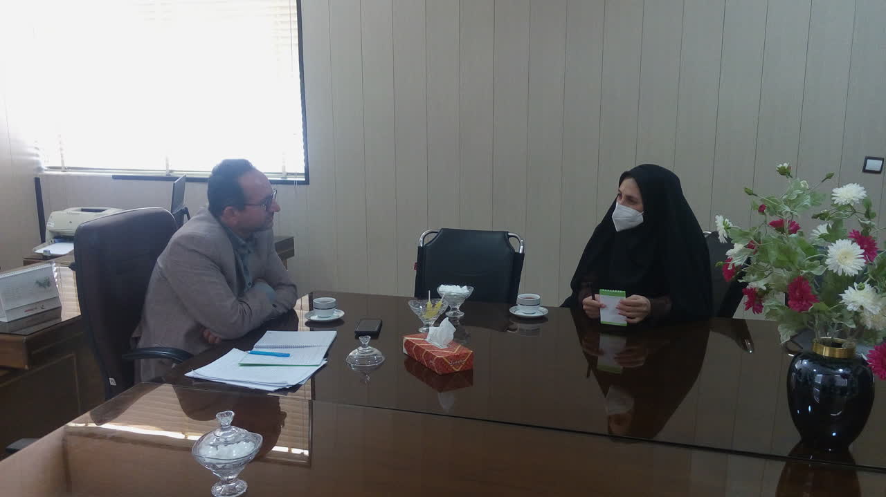 مسئول خبرگزاری موج با مدیر کل مرکز اسناد و کتابخانه ملی استان یزد دیدار کرد