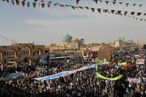 حماسه حضور مردم یزد در راهپیمایی 22 بهمن(تصاویر)