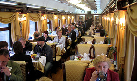 قطار اکسپرس عقاب طلایی لوکس ترین قطار دنیا در طبس