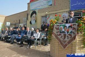 گزارش تصویری:حضور مهندس میرمحمدی استاندار یزد در جمع هم کلاسی های قدیمی