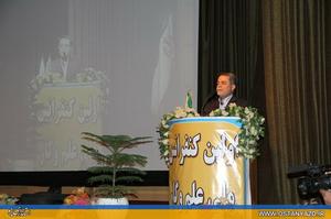   استاندار يزد در اولين كنفرانس ملي علم وكار:علم بدون عمل معنا و مفهومي ندارد 