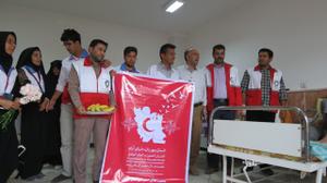 بازدید جوانان، امدادگران و داوطلبان جمعیت هلال احمر مهریز از خانه سالمندان