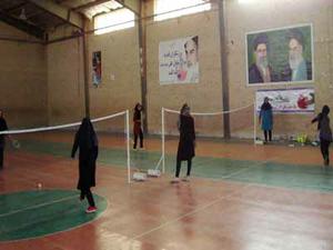  برگزاری یکدوره مسابقه بدمینتون بانوان جام خدیجه ثقفی در شهرستان بهاباد