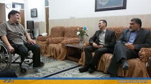 معاون استاندار از همكار جانباز دفتر فناوري اطلاعات و ارتباطات عيادت كرد